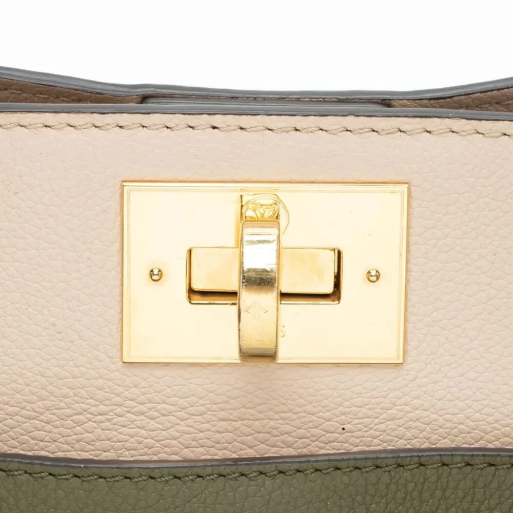 Louis Vuitton Calfskin Monogram Canvas On My Side MM Tote - Picture 9 of 14